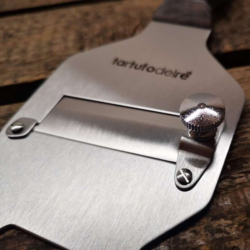 Trüffelhobel mit Holzgriff
