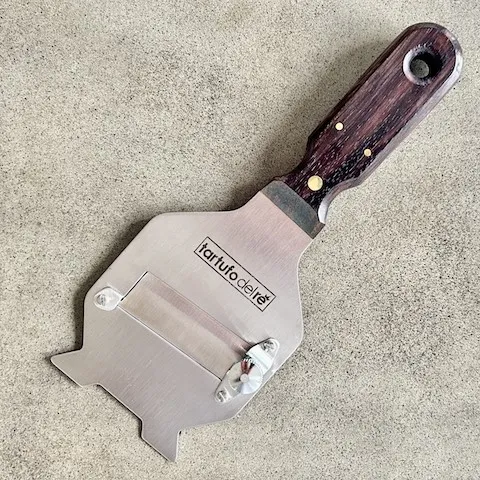 Trüffelhobel mit Holzgriff